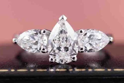 Exceptional White & Fancy Colour Diamonds, Fine Jewellery, Swiss Watches & more