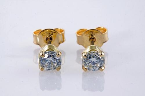 0.93ct Round Diamond Stud Earrings GIA SI1