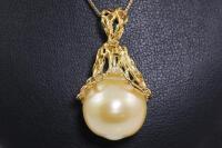 Golden South Sea Pearl and Diamond Pendant - 6