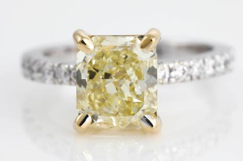 3.01ct Fancy Yellow Diamond Ring GIA