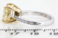 3.01ct Fancy Yellow Diamond Ring GIA - 4