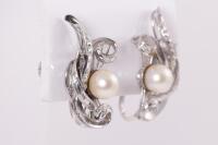 Pearl Screw Back Earrings - 3