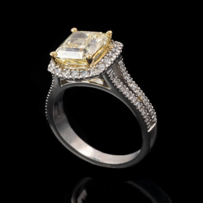 3.03ct Fancy Yellow Diamond Ring GIA SI2 - 6