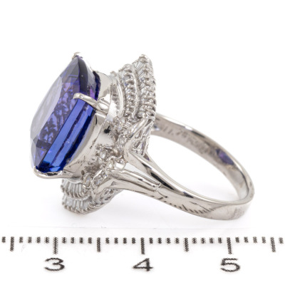 11.78ct Tanzanite & Diamond Ring - 7