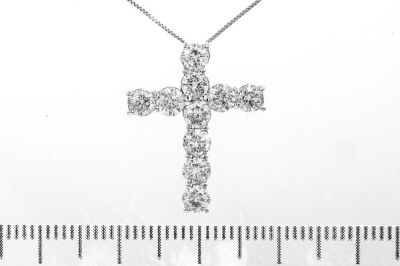 1.50ct Diamond Cross Pendant - 2