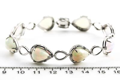 17.91ct Opal and Diamond Bracelet - 2