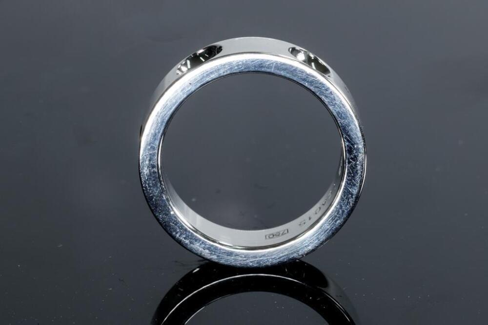 Sold at Auction: LOUIS VUITTON EMPREINTE RING PM