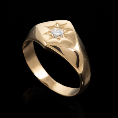Diamond Signet Ring 18ct Yellow Gold - 5