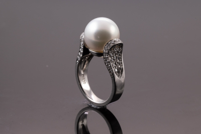 12.0mm South Sea Pearl and Diamond Ring - 3