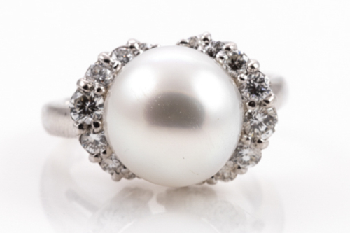 11.2mm South Sea Pearl and Diamond Ring