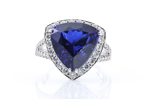 11.73ct Tanzanite and Diamond Ring