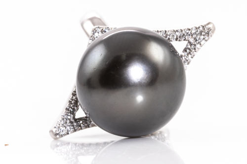 16.5mm Tahitian Pearl and Diamond Ring