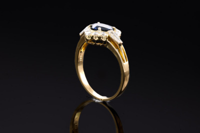 1.35ct Sapphire and Diamond Ring - 5