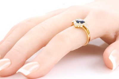 1.35ct Sapphire and Diamond Ring - 6