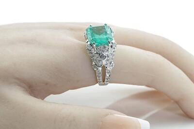 7.83ct Emerald and Diamond Ring GIA - 12