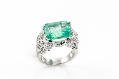 7.83ct Emerald and Diamond Ring GIA - 13