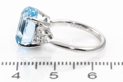 4.82ct Aquamarine and Diamond Ring - 3