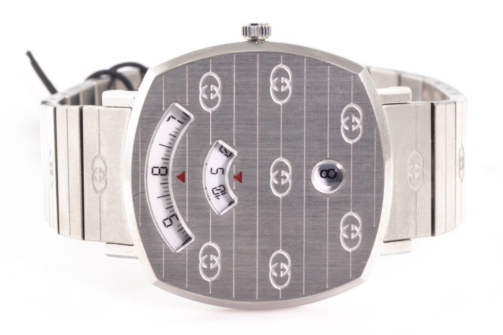 Gucci grip best sale watch silver