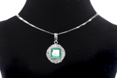 3.29ct Emerald and Diamond Pendant - 6