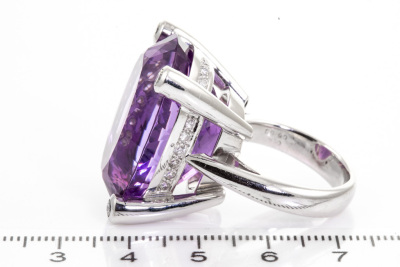 50.55ct Amethyst and Diamond Ring - 3