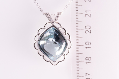 14.90ct Aquamarine and Diamond Pendant - 3