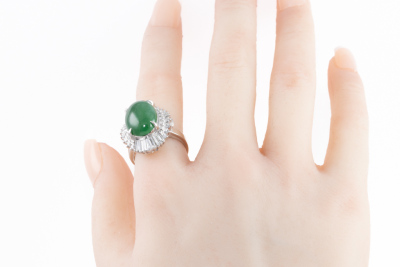 12.10ct Jade and Diamond Ring - 7