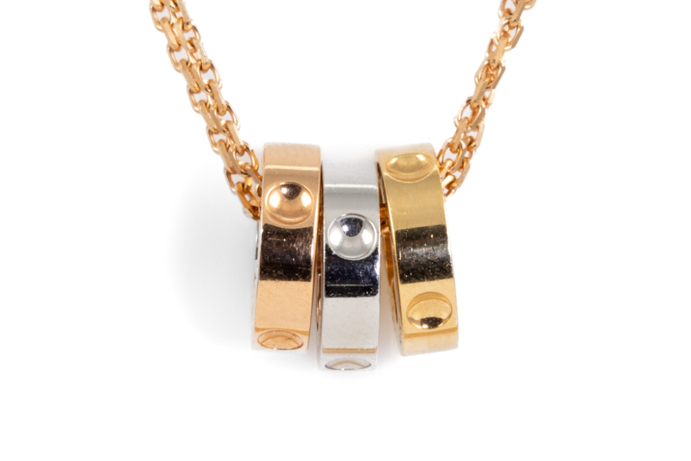 Sold at Auction: Louis Vuitton Empreinte Pendant Necklace 18K