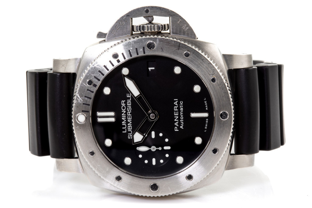 Panerai Luminor Submersible Mens Watch