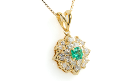 0.32ct Emerald and Diamond Pendant - 4
