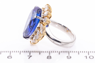 15.96ct Tanzanite and Diamond Ring - 3