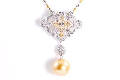 13.2mm Golden Pearl & Diamond Pendant