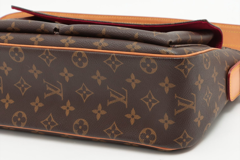 Sold at Auction: Louis Vuitton, LOUIS VUITTON MONOGRAMMED CITE