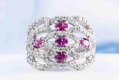 0.96ct Ruby and Diamond Ring - 7