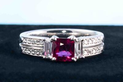 1.02ct Ruby and Diamond Ring GIA - 8