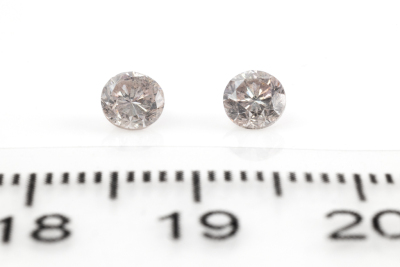 0.65ct Pair of Diamonds Light Pink GIA - 2