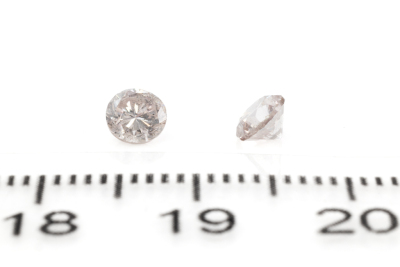 0.65ct Pair of Diamonds Light Pink GIA - 4