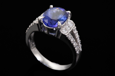 3.21ct Tanzanite and Diamond Ring - 5