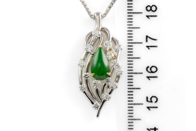 1.02ct Jade & Diamond Pendant - 5