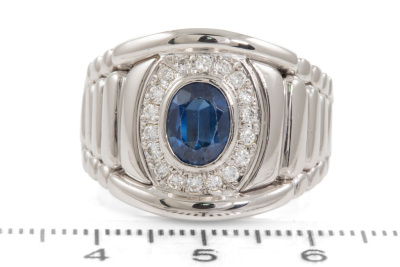 2.26ct Sapphire and Diamond Ring 25.3g - 2