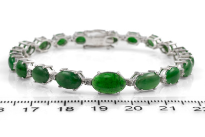12.90ct Jade and Diamond Bracelet - 2