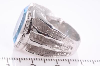 16.97ct Topaz and Diamond Ring - 3