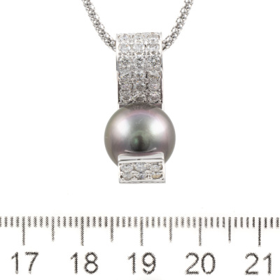 11.7mm Tahitian Pearl & Diamond Pendant - 4