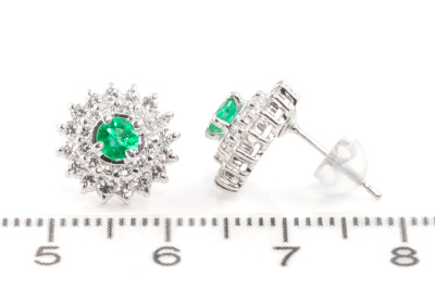 0.79ct Emerald and Diamond Earrings - 3