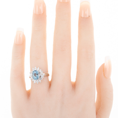 1.97ct Aquamarine and Diamond Ring - 6