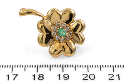 0.13ct Emerald and Diamond Brooch - 2