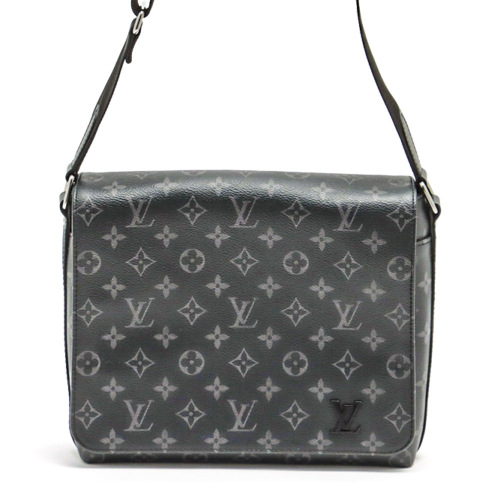 Louis Vuitton District PM