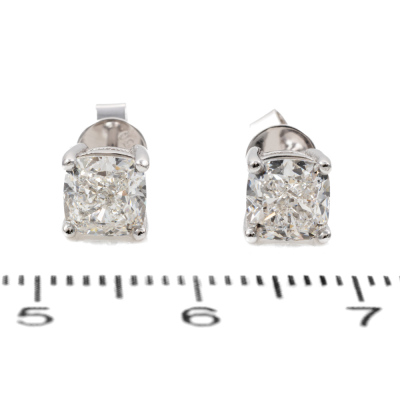 2.01ct Diamond Studs GIA E VS2, F SI1 - 2