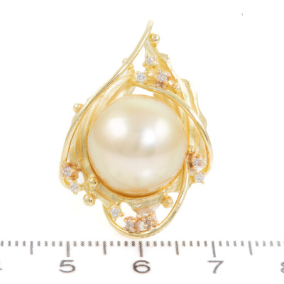 13.7mm South Sea Pearl and Diamond Ring - 6