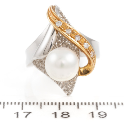 9.3mm South Sea Pearl and Diamond Ring - 2