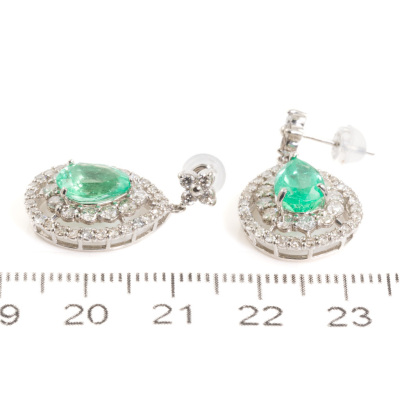 2.70ct Emerald and Diamond Earrings - 5